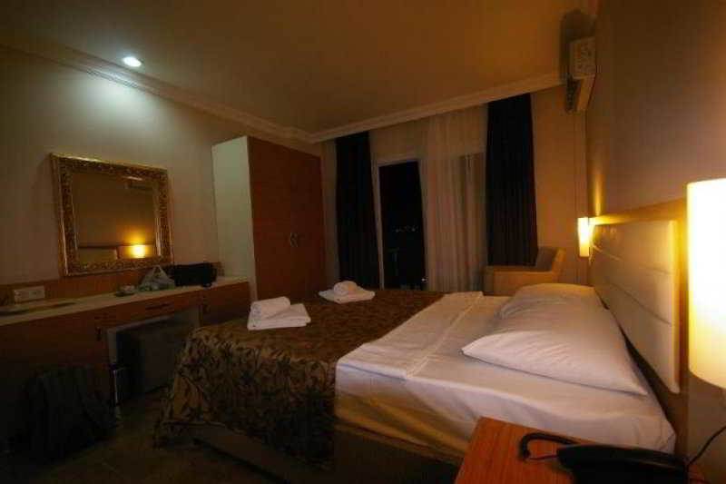 Bitez Risa Hotel Ngoại thất bức ảnh